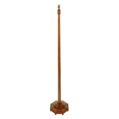An oak standard lamp by ‘Acornman, Alan Grainger of Brandsby, North Yorkshire’ - Image 2