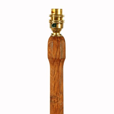 An oak standard lamp by ‘Acornman, Alan Grainger of Brandsby, North Yorkshire’ - Image 3