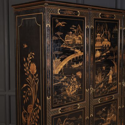 Early 20th Century Black Lacquered Chinoiserie Triple Wardrobe - Image 3