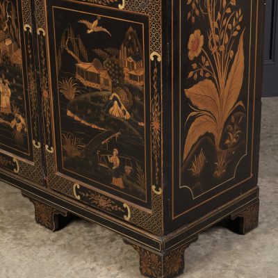 Early 20th Century Black Lacquered Chinoiserie Triple Wardrobe - Image 12