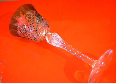 Stunning Vintage Cut and Etched Bavarian Green Colour Hock Glass - Image 5