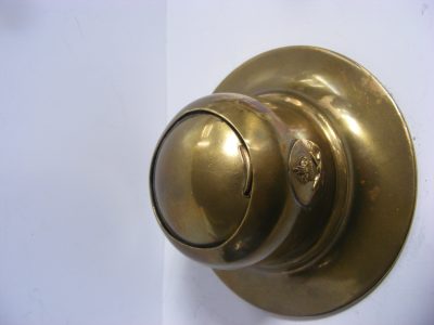 Rare RAF World War Two WW2 Capstan Inkwell 1930’s Tudor King's Crown not Trench Art - Image 5