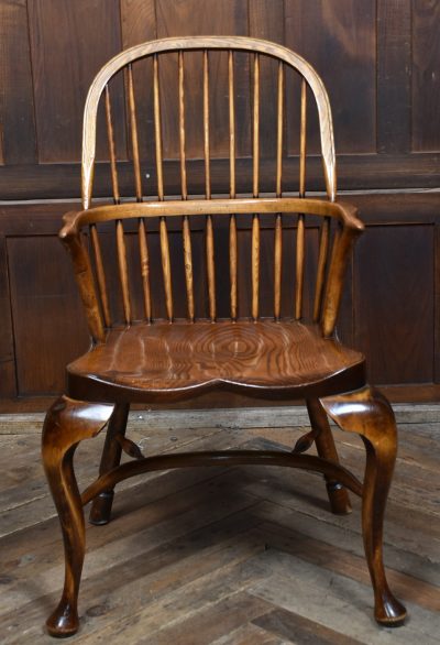 Oak Windsor Chair SAI3738 - Image 4