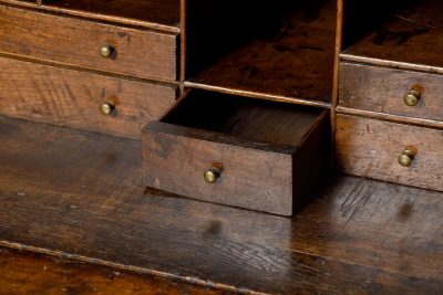 Early George III Oak Bureau - Image 3
