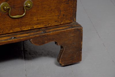 Early George III Oak Bureau - Image 6