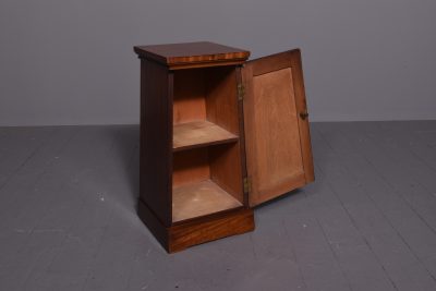 Mid Victorian metronome-shaped bedside locker in figured Spanish mahogany - Image 3