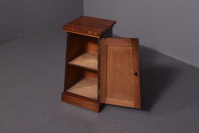 Mid Victorian metronome-shaped bedside locker in figured Spanish mahogany - Image 4