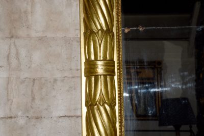 William IV with a stylish carved and gilded architectural pediment - Image 4