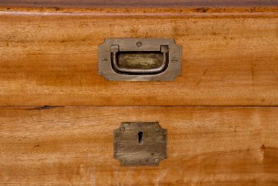 Large Victorian brass-bound solid camphorwood trunk with a renowned Hong Kong maker's (Sui Kee Chan) label and in perfect condition - Image 3
