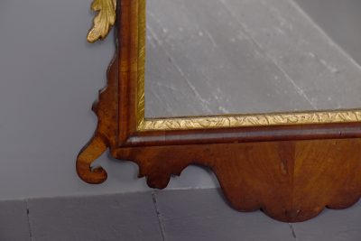 George 3rd gilt and mahogany Chippendale style fretted wall mirror - Image 4
