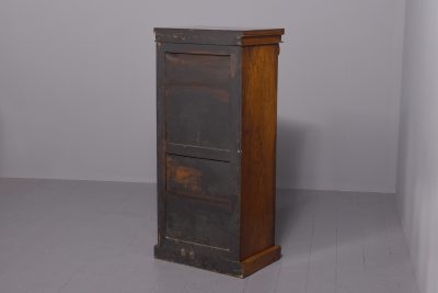 Quality mid-Victorian figured walnut Wellington secretaire chest - Image 6