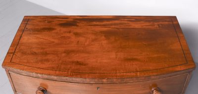 Neat-Sized George III Inlaid Bow-Fronted Mahogany Chest of Drawers - Image 3