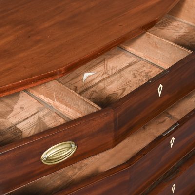 Rare George III Block-Front Mahogany Chest of 4 Graduated Drawers - Image 9