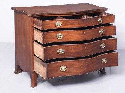 Neat Size George III Mahogany Serpentine-Front Chest of Drawers - Image 9