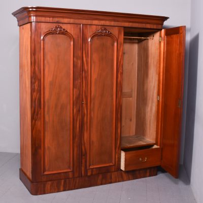 Victorian 3 Door Mahogany Wardrobe - Image 4