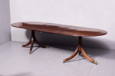 Regency Style Mahogany Dining Table - Image 3