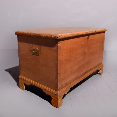 William IV Yellow Pine Blanket Box - Image 3