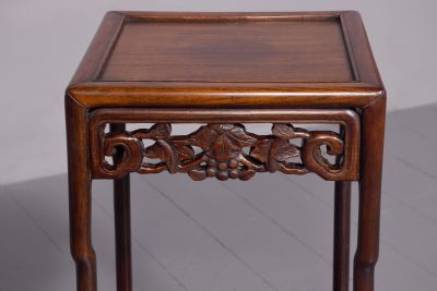 Neat-sized Qing period Chinese Hongmu occasional table - Image 3