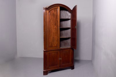Georgian Double Mahogany Corner Cabinet - Image 4