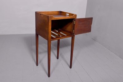 A Late George III Mahogany Bedside Cabinet - Image 2