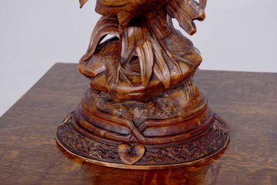 Rare Carved Black Forest limewood table lamp in a naturalistic scene - Image 4