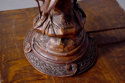 Rare Carved Black Forest limewood table lamp in a naturalistic scene - Image 5