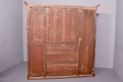 Quality three-section, mid-Victorian mahogany open bookcase - Image 11