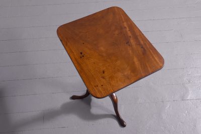 A George III Mahogany Snap Top Table - Image 6