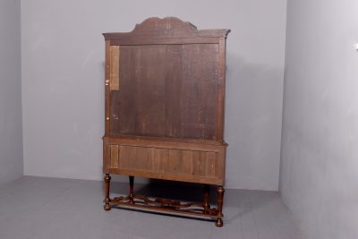 Quality, 19th Century Dutch burr walnut display case/bookcase with canted sides and a lovely colour and patina - Image 15