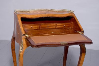 Neat Sized French Bureau De Dame - Image 11