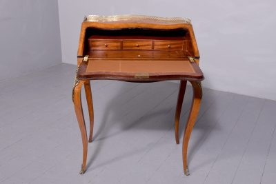 Neat Sized French Bureau De Dame - Image 10