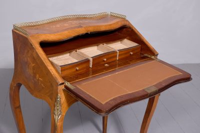 Neat Sized French Bureau De Dame - Image 7