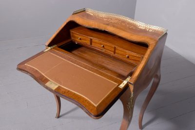 Neat Sized French Bureau De Dame - Image 6