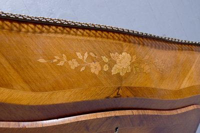 Neat Sized French Bureau De Dame - Image 2
