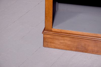Pair of Victorian mahogany neat sized, open bookcases with 4 adjustable shelves - Image 2