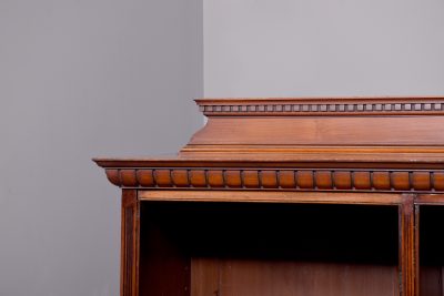 Quality, Late Victorian Large Mahogany three-section Open Bookcase - Image 3