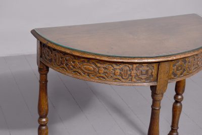 Tudor Style Oak Demi-Lune Table in Oak - Image 2