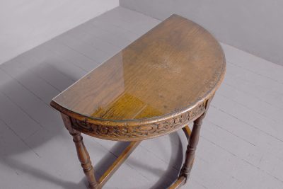 Tudor Style Oak Demi-Lune Table in Oak - Image 4