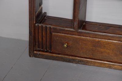 George 3rd Wall-Mounted Oak Plate Rack/Dresser With Wonderful Colour and Patina - Image 3