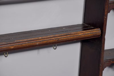 George 3rd Wall-Mounted Oak Plate Rack/Dresser With Wonderful Colour and Patina - Image 5
