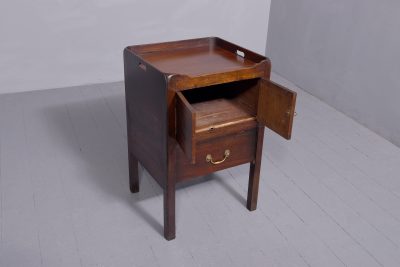 George III tray top mahogany bedside table/commode in excellent condition - Image 4