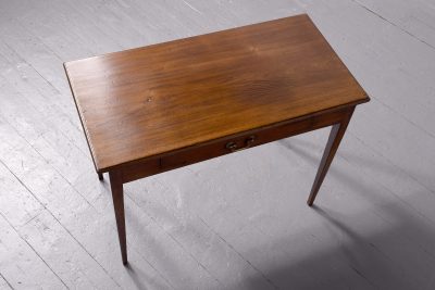 George III mahogany side table with frieze drawer on tapering legs - Image 7