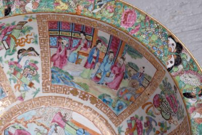 Large Canton hand - painted (Mandarin) Famille Rose bowl - Image 3