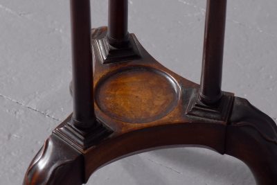 Elegant George 2nd mahogany circular lamp stand - Image 4