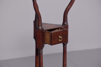 Elegant George 2nd mahogany circular lamp stand - Image 6