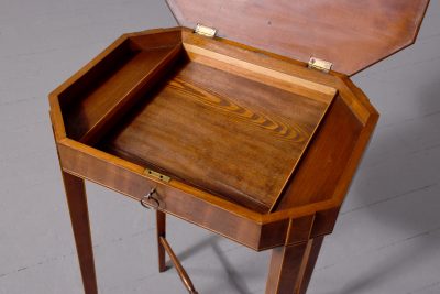 George 111 satinwood banded, mahogany occasional or lamp table - Image 6