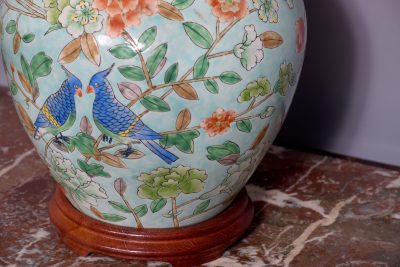 Chinese Canton style lamp with a pale green background - Image 6