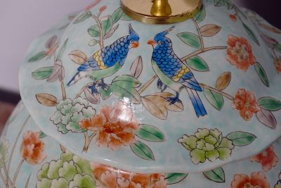 Chinese Canton style lamp with a pale green background - Image 5