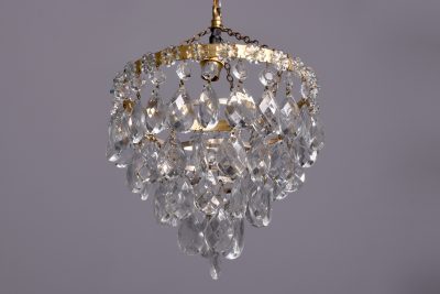 Late Victorian neat-size brass and hand-cut crystal, four-tier chandelier - Image 2
