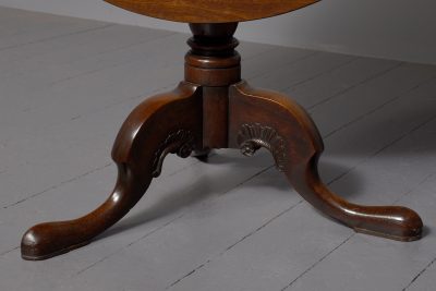 Scottish George II Mahogany Occasional Table - Image 2